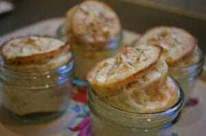 Apple Cinnamon Puffy Pancakes / Mom's Kitchen Handbook 