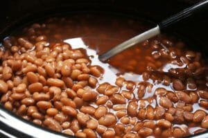 Slow cooker pinto beans www.momskitchenhandbook.com