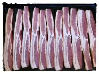 How to make perfect bacon in the oven / momkitchenhandbook.com