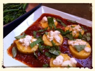 Cheesy Polenta in Tomato Sauce / momskitchenhandbook.com