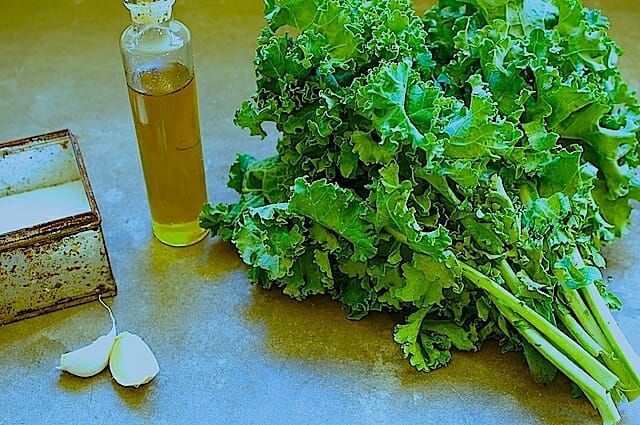 how to wash leafy greens