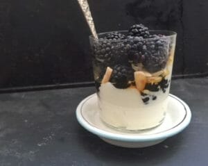 Blackberry Yogurt Parfait / Mom's Kitchen Handbook