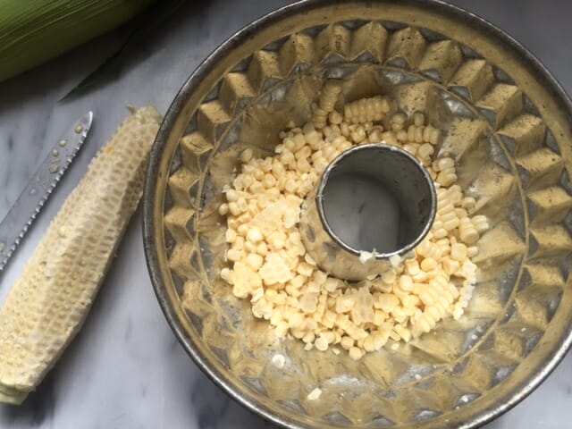 How to Cut Corn on the Cob