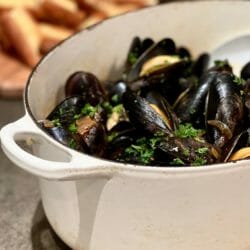 Dutch oven of Easy Mussels with toasted baguette