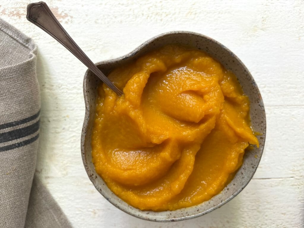 Bowl of pumpkin puree