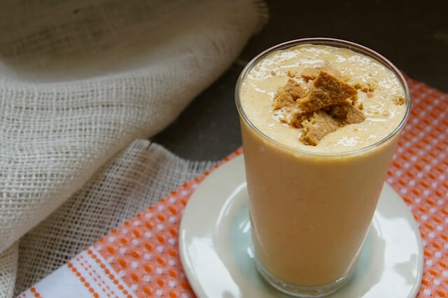 Pumpkin Pie Shake /momskitchenhandbook.com