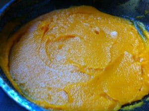 Homemade Pumpkin Puree / momskitchenhandbook.com
