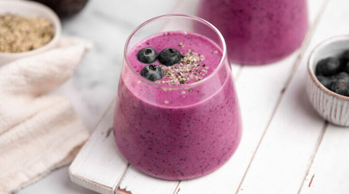 blueberry superfood smoothie