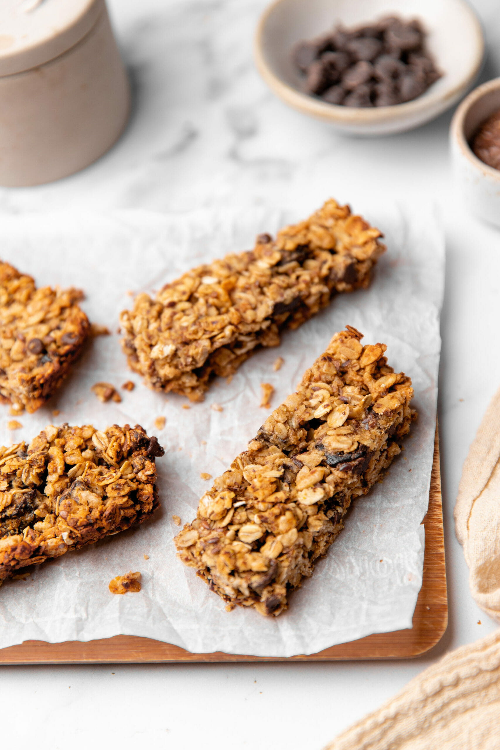 Peanut Butter Chocolate Chip Granola Bars