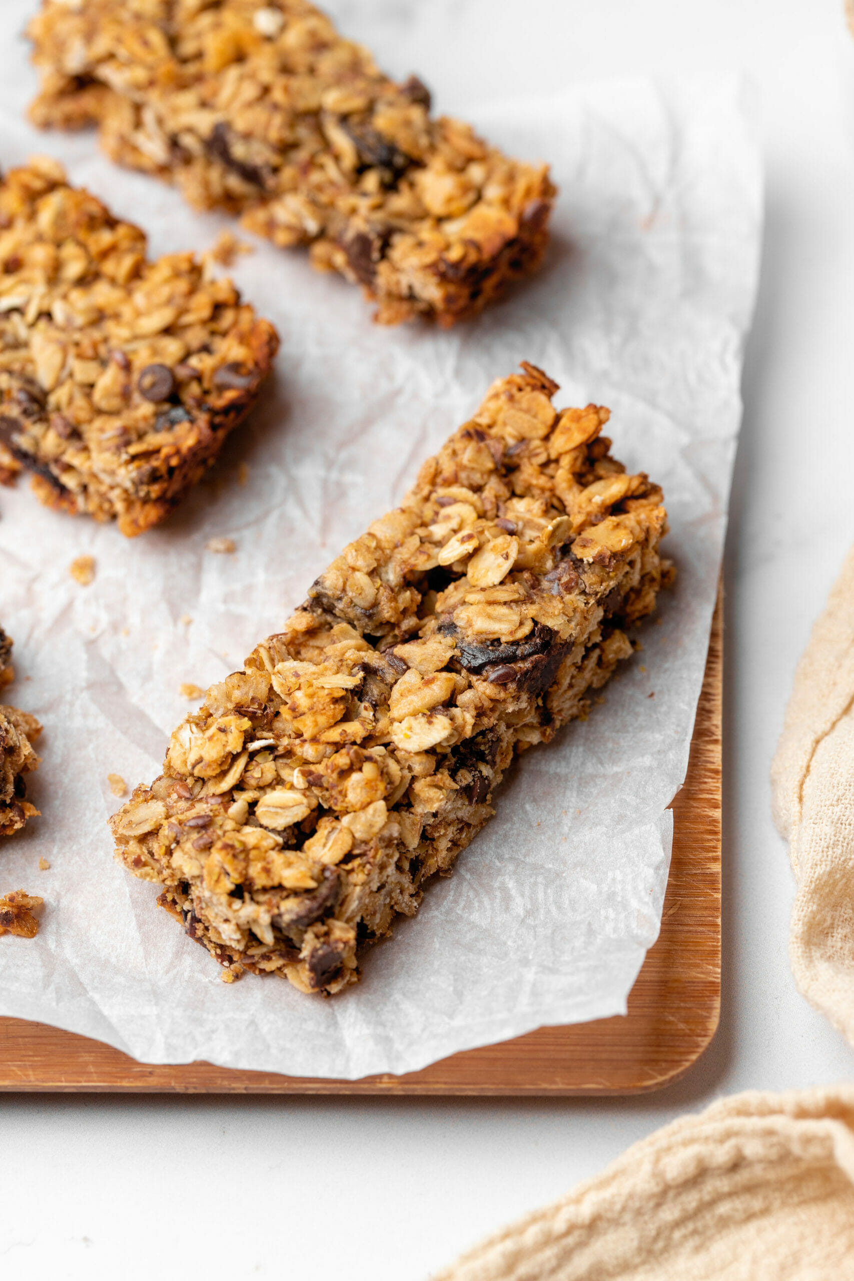 Peanut Butter Chocolate Chip Granola Bars