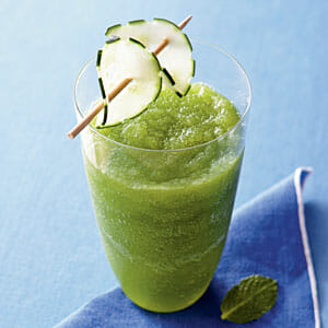 Cucumber Apple Mint Smoothie/ MOMS KITCHEN HANDBOOK 