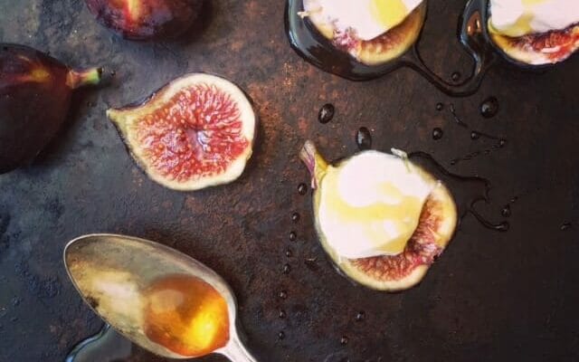 figs with yogurt and honey