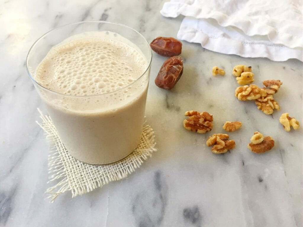 Creamy Banana Date Shake