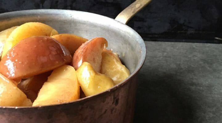 Applesauce in a pot