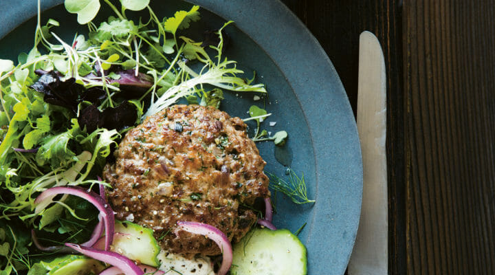 Lamb sliders with yogurt sauce