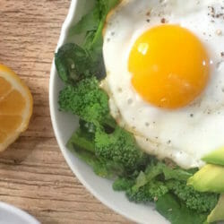 egg and vegetable breakfast bowl