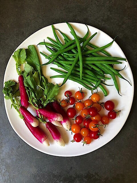Colorful veggies for a healthy cheeseboard