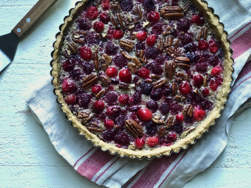 cran-raspberry pecan tart