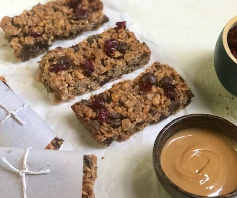 Peanut butter chocolate chip granola bars