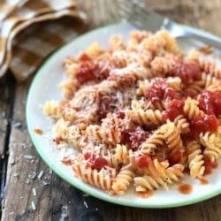 Simple Tomato Sauce for Pasta