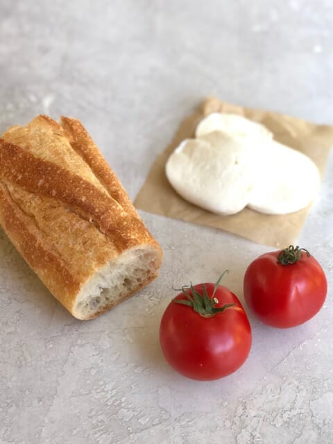 10 Three ingredient lunches such as caprese sandwich