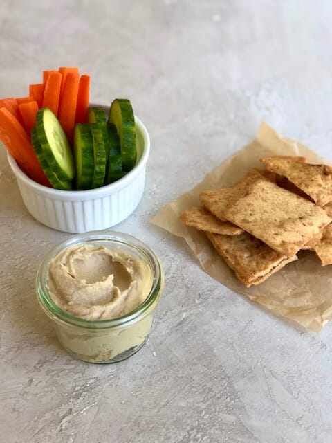 10 three ingredient lunches such a hummus and crackers and veggies