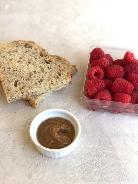 10 three ingredient lunches such as an nut butter and raspberry sandwich