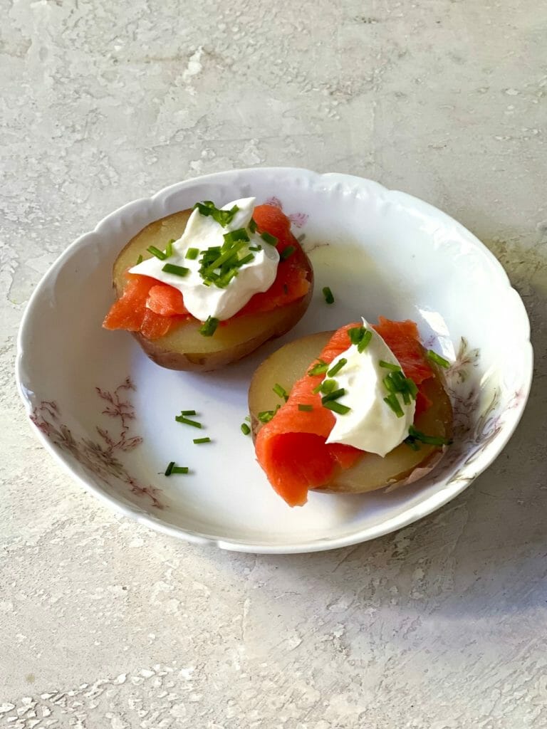 Smoked salmon potatoes