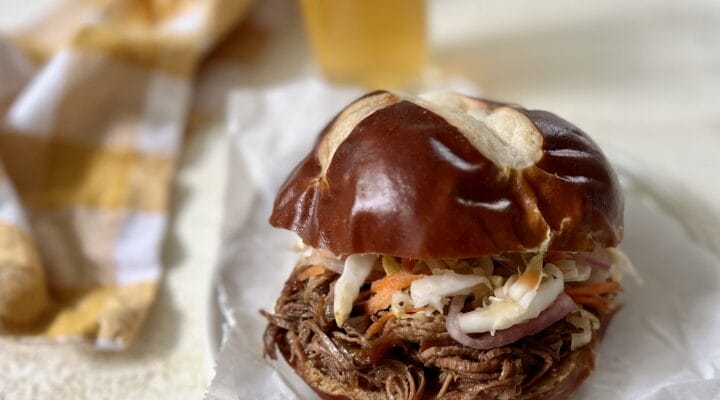 healthier slow cooker pulled pork sandwiches